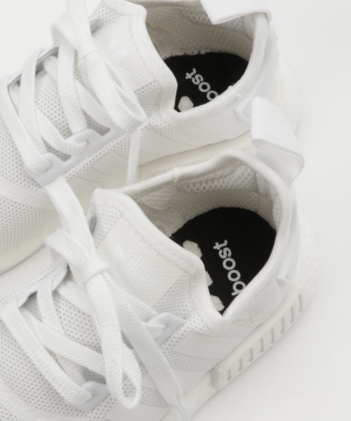 adidas Originals（アディダスオリジナルス）の「オリジナルス エヌ エムディー［NMD_R1]（スニーカー・メンズ・ホワイト・28.5cm/25.5cm/24.5cm/24.0cm/29.0cm/27.0cm/27.5cm/29.5cm/26.0cm/28.0cm/30.0cm/23.5cm/22.5cm/25.0cm/26.5cm/22.0cm/23.0cm）」の8枚目の写真