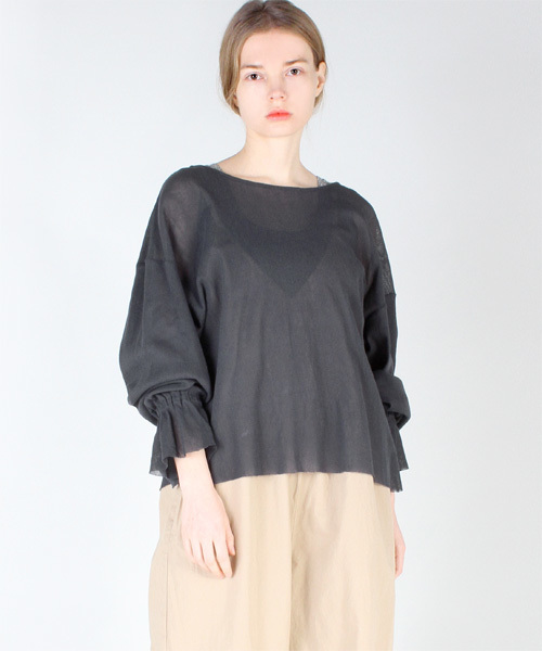 RNA-N(アールエヌエーエヌ)の「M0705 デザインスリーブコットンチュールプルオーバー(Tシャツ/カットソー・レディース・オフホワイト/ダークグレー/イエロー・MEDIUM)」の5枚目の写真