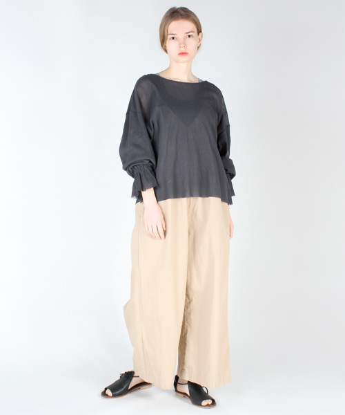 RNA-N(アールエヌエーエヌ)の「M0705 デザインスリーブコットンチュールプルオーバー(Tシャツ/カットソー・レディース・オフホワイト/ダークグレー/イエロー・MEDIUM)」の8枚目の写真