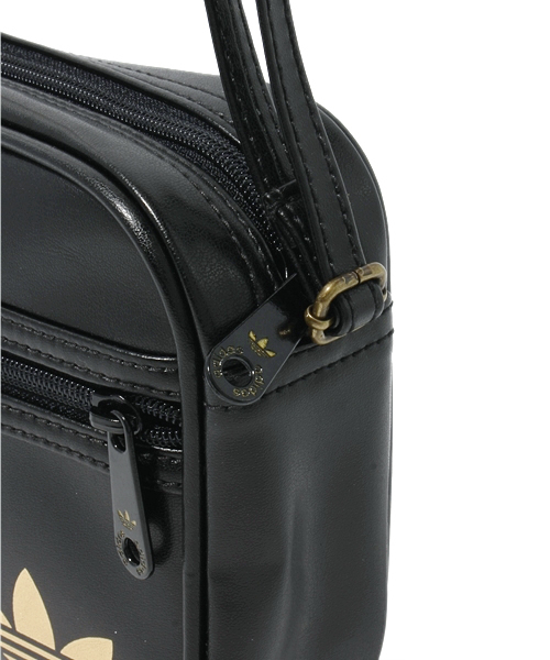 adidas Originals(アディダスオリジナルス)の「2013 adidas AC MINI AIR BAG アディダス ミニショルダー バッグ(ショルダーバッグ・レディース・ブラック/ピンク・ONE SIZE)」の5枚目の写真