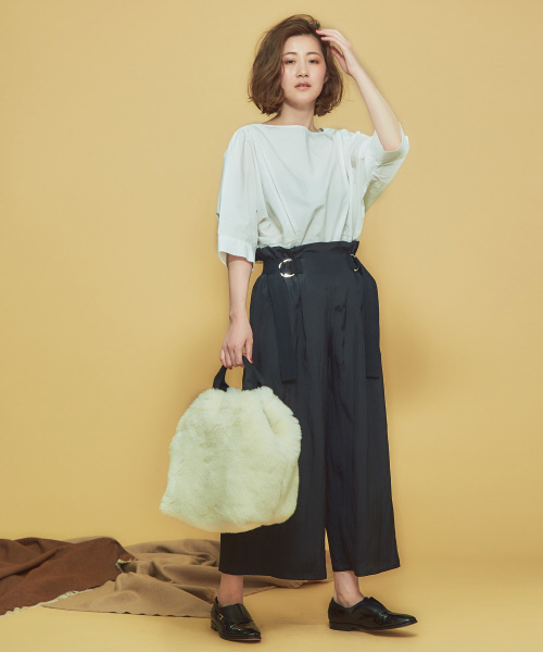 Abahouse Devinette（ドゥヴィネット）の「ハシゴレースプルオーバーシャツ（シャツ/ブラウス・レディース・ホワイト/ブラック/ターコイズブルー・FREE）」の17枚目の写真