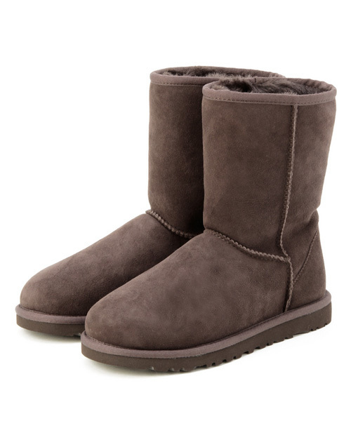 Ray BEAMS（レイビームス）の「UGG Australia / クラシックショート ブーツ（ブーツ・レディース・ブラック/ダークブラウン/ネイビー/ライトブラウン・7/5/8/6）」の2枚目の写真