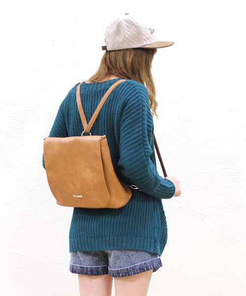 one after another NICE CLAUP(ワンアフターアナザーナイスクラップ)の「【ナイスクラップ】2WAYBAG(バックパック/リュック・レディース・ブラック/パープル/キャメル・FREE)」の7枚目の写真