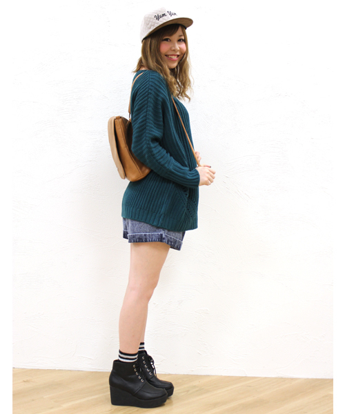 one after another NICE CLAUP(ワンアフターアナザーナイスクラップ)の「【ナイスクラップ】2WAYBAG(バックパック/リュック・レディース・ブラック/パープル/キャメル・FREE)」の8枚目の写真