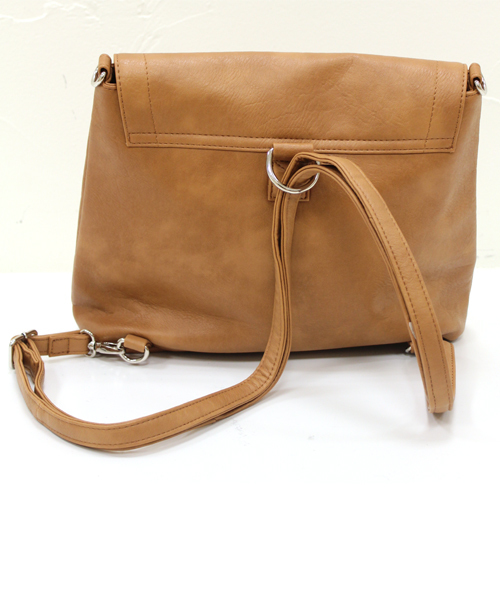 one after another NICE CLAUP(ワンアフターアナザーナイスクラップ)の「【ナイスクラップ】2WAYBAG(バックパック/リュック・レディース・ブラック/パープル/キャメル・FREE)」の12枚目の写真