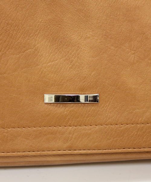 one after another NICE CLAUP(ワンアフターアナザーナイスクラップ)の「【ナイスクラップ】2WAYBAG(バックパック/リュック・レディース・ブラック/パープル/キャメル・FREE)」の13枚目の写真