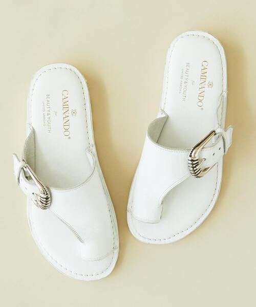 CAMINANDO(カミナンド)の「【別注】<CAMINANDO>∴レザーバックルトングサンダル ◆(サンダル・レディース・ブラック/ホワイト・7/8/6)」の14枚目の写真