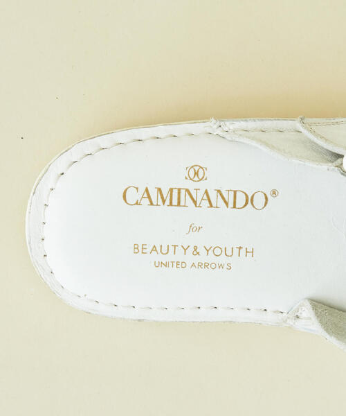 CAMINANDO(カミナンド)の「【別注】<CAMINANDO>∴レザーバックルトングサンダル ◆(サンダル・レディース・ブラック/ホワイト・7/8/6)」の17枚目の写真