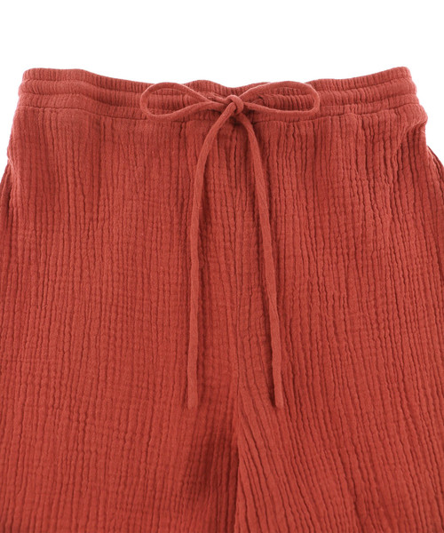 ALEXIA STAM(アリシアスタン)の「Shell Button Camisole & Relax Pants Set/シェルボタンキャミソール&リラックスパンツセット(ワンピース・レディース・チャコール/ベージュ系その他/オレンジ・FREE)」の11枚目の写真