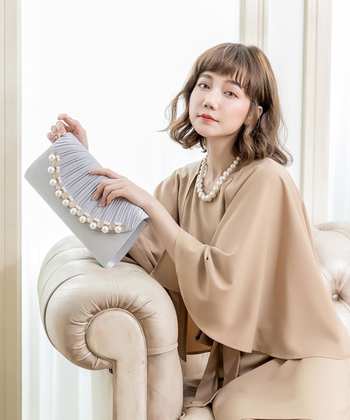 Cinderella(シンデレラ)の「パーティーバッグ 結婚式 バッグ 大きめ フェイクパール ショルダーバッグ ハンドバッグ クラッチバッグ プリーツ 大容量 シンプル(クラッチバッグ・レディース・ベージュ/シルバー/ネイビー/レッド・ONE SIZE)」の7枚目の写真