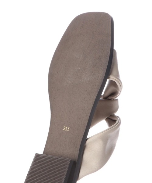 HIPS（ヒップス）の「ソフトトングサンダル（サンダル・レディース・ブラック/ブラウン/アイボリー/パイソン・S/M/L）」の5枚目の写真