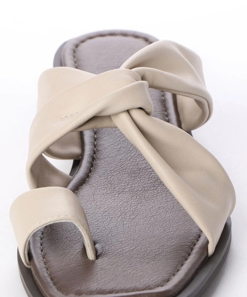 HIPS（ヒップス）の「ソフトトングサンダル（サンダル・レディース・ブラック/ブラウン/アイボリー/パイソン・S/M/L）」の7枚目の写真