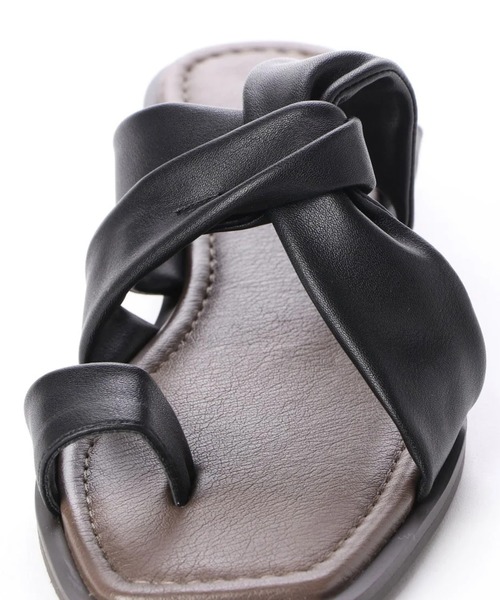 HIPS（ヒップス）の「ソフトトングサンダル（サンダル・レディース・ブラック/ブラウン/アイボリー/パイソン・S/M/L）」の10枚目の写真