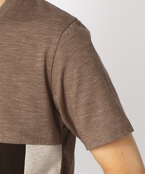COMME CA ISM（コムサイズム）の「パネル 切り替え VネックTシャツ（Tシャツ/カットソー・メンズ・チャコール/ネイビー/ブラウン・MEDIUM/LARGE/X-LARGE）」の9枚目の写真
