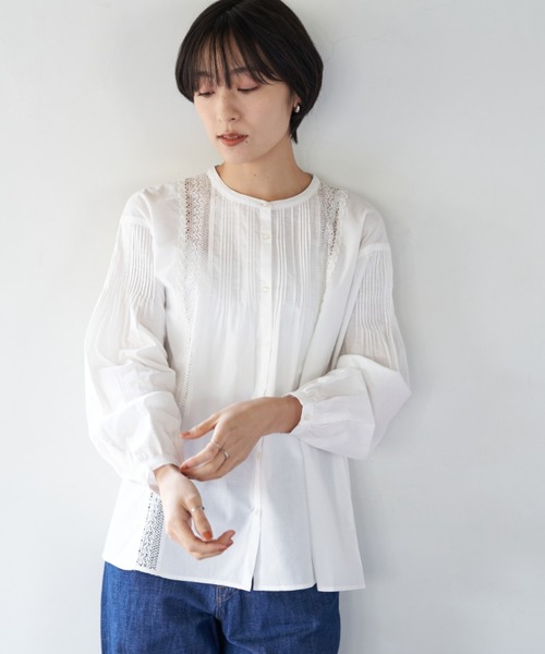 AMERICAN HOLIC(アメリカンホリック)の「レースピンタックブラウス *(シャツ/ブラウス・レディース・ブラック/オフホワイト/ドット・FREE)」の2枚目の写真