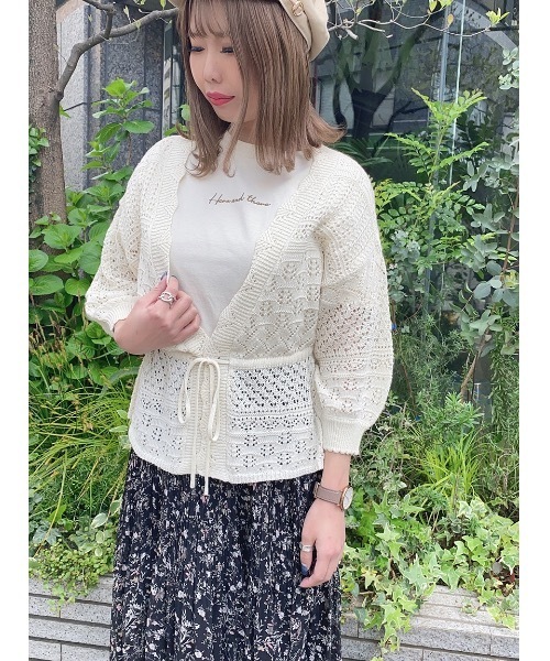 one way（ワンウェイ）の「シシュウロゴＴ（Tシャツ/カットソー・レディース・ホワイト/ベージュ/ライトグリーン/ライトピンク・FREE）」の2枚目の写真