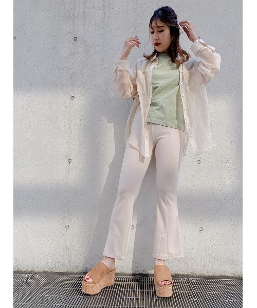 one way（ワンウェイ）の「シシュウロゴＴ（Tシャツ/カットソー・レディース・ホワイト/ベージュ/ライトグリーン/ライトピンク・FREE）」の7枚目の写真