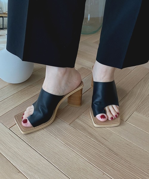 chuclla（チュクラ）の「【chuclla】Triangle-heel thongs sandal sb-6 chs70（サンダル・レディース・ブラック/ベージュ/アイボリー・40/38/39/36/37）」の4枚目の写真