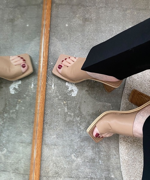 chuclla（チュクラ）の「【chuclla】Triangle-heel thongs sandal sb-6 chs70（サンダル・レディース・ブラック/ベージュ/アイボリー・40/38/39/36/37）」の7枚目の写真