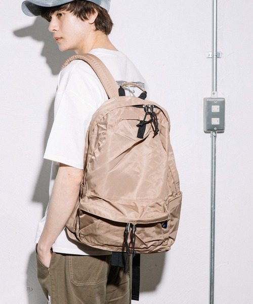 FRUIT OF THE LOOM(フルーツオブザルーム)の「SD DAYPACK M(バックパック/リュック・レディース・ピンク/ネイビー/ブラウン/グリーン/グレー/ベージュ/ブラック・FREE)」の14枚目の写真