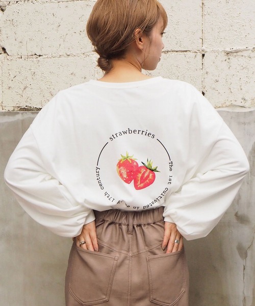 tiptop(ティップトップ)の「フルーツロゴBIGロンT(Tシャツ/カットソー・レディース・オフホワイト/ホワイト系その他/ホワイト系その他2/ブラック/ブラック系その他/ブラック系その他2・FREE)」の3枚目の写真