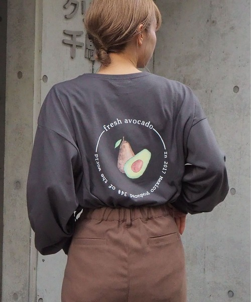 tiptop(ティップトップ)の「フルーツロゴBIGロンT(Tシャツ/カットソー・レディース・オフホワイト/ホワイト系その他/ホワイト系その他2/ブラック/ブラック系その他/ブラック系その他2・FREE)」の1枚目の写真