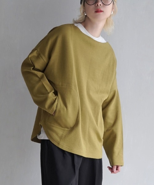 zootie(ズーティー)の「ふっくらカットソー ポケット付き ワイドプルオーバー(Tシャツ/カットソー・レディース・オフホワイト/チャコール/ブラック/ライトブルー/スモークピンク/マスタード/グリーン系その他/グリーン/ベージュ/ライム/ライトグレー/ホワイト/ネイビー/グレイッシュブルー/モカ/ラベンダー/オレンジ/ブラウン系その他/イエロー系その他/ワインレッド・フリー)」の17枚目の写真