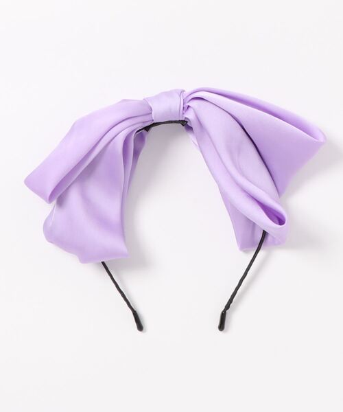 Fun & Daily（ファンアンドデイリー）の「F&D : ビッグリボンシャイニーカチューシャ（カチューシャ・レディース・ブラック/ベージュ/パープル/ピンク・FREE）」の3枚目の写真