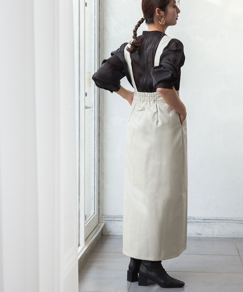 rectangle（レクタングル）の「フェイクレザージャンパースカート（ジャンパースカート・レディース・アイボリー/ブラック/ブルー・FREE）」の4枚目の写真