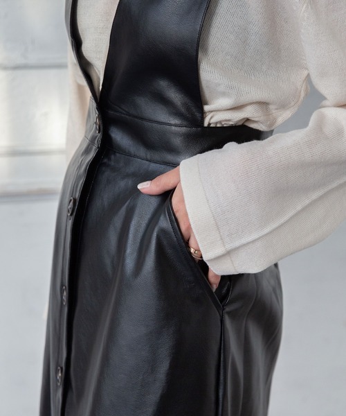 rectangle（レクタングル）の「フェイクレザージャンパースカート（ジャンパースカート・レディース・アイボリー/ブラック/ブルー・FREE）」の17枚目の写真