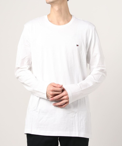 TOMMY HILFIGER(トミーヒルフィガー)の「【TOMMY HILFIGER/トミーヒルフィガー】ワンポイント ロングスリーブTシャツ(Tシャツ/カットソー・メンズ・ブラック/ホワイト・S/M/L/XL)」の2枚目の写真