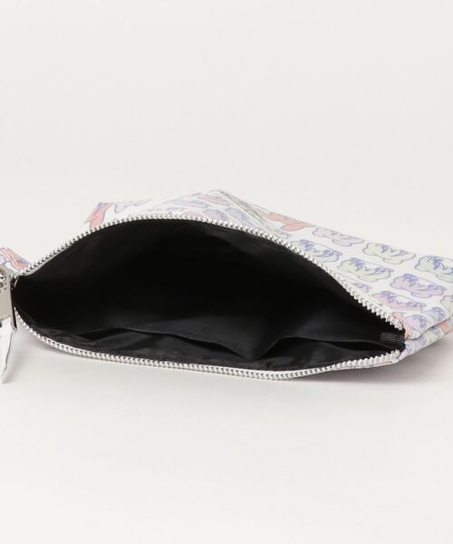 MEDICOM TOY LIFE ENTERTAINMENT(メディコムトイライフエンターテイメント)の「MLE × KAE TANAKA TRAVEL POUCH(ポーチ・レディース・その他・FREE)」の3枚目の写真