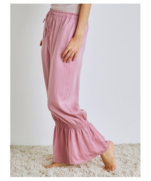 SNIDEL HOME（スナイデルホーム）の「裾シャーリングフリルパンツ