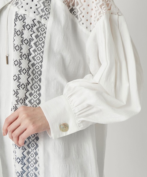 RIVE DROITE（リヴドロワ）の「女性らしく着映える　レース切替ドロストスモックブラウス（シャツ/ブラウス・レディース・オフホワイト/ブラック・FREE）」の17枚目の写真