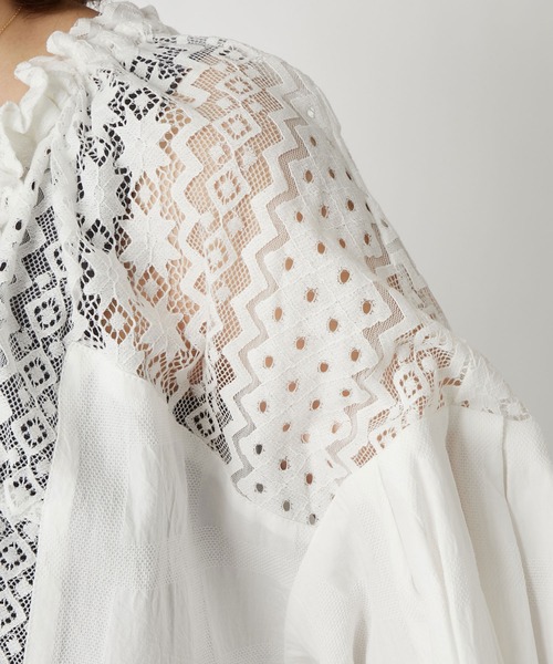 RIVE DROITE（リヴドロワ）の「女性らしく着映える　レース切替ドロストスモックブラウス（シャツ/ブラウス・レディース・オフホワイト/ブラック・FREE）」の8枚目の写真