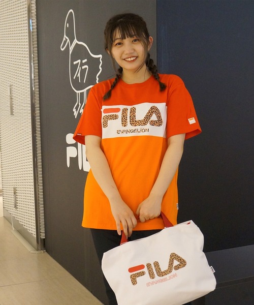 FILA(フィラ)の「【FILA×RADIO EVA】ロゴTシャツ(Tシャツ/カットソー・メンズ・ピンク/ブラック・MEDIUM/SMALL/LARGE/X-LARGE)」の2枚目の写真