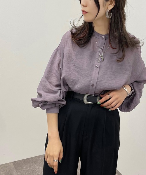 apres jour mignon（アプレジュールミニョン）の「シアー袖ボリュームバンドカラーシャツ【ZOZOTOWN限定アイテム】（シャツ/ブラウス・レディース・オフホワイト/パープル/ライトベージュ/グリーン系その他/アイボリー/ブラック/ダークグリーン/オレンジ/バイオレット・フリー/X-LARGE）」の20枚目の写真