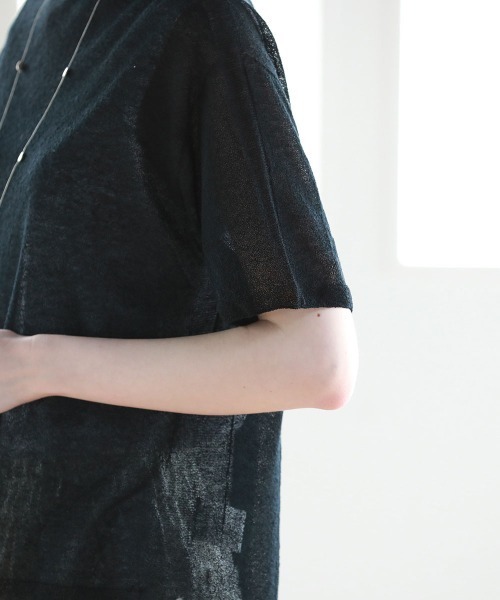 Pao de lo(パオデロ)の「GIMA BOUCLE プルオーバ―(ニット/セーター・レディース・グリーン/ブラック/グレー・9号/7号)」の7枚目の写真