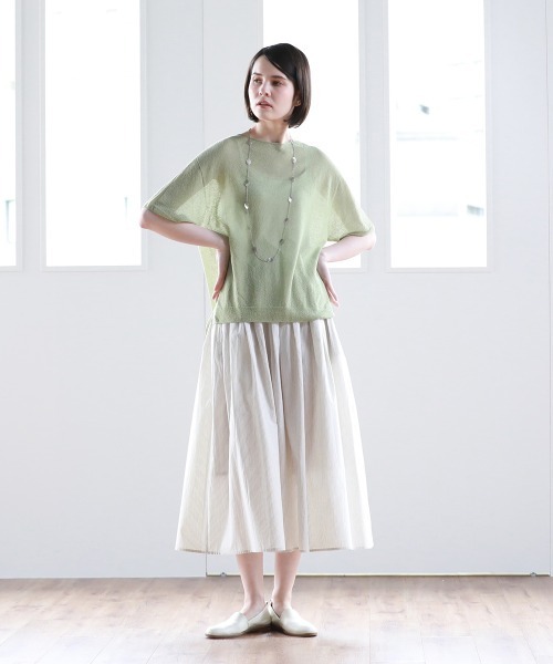 Pao de lo(パオデロ)の「GIMA BOUCLE プルオーバ―(ニット/セーター・レディース・グリーン/ブラック/グレー・9号/7号)」の19枚目の写真