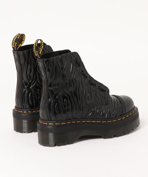 Dr. Martens（ドクターマーチン）の「２６７０４００１（ブーツ・レディース・ブラック・3/4/5）」の2枚目の写真