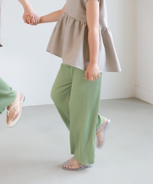 coca(coca)(コカ)の「キッズ カットオフ細リブワイドパンツ(その他パンツ・キッズ・グレー系その他/グリーン/ライトブルー/イエロー/ブラック/マスタード/ピンク系その他/ブラウン/カーキ/グレイッシュベージュ/ブルー/アイボリー/チャコールグレー・100/110/120/130)」の8枚目の写真