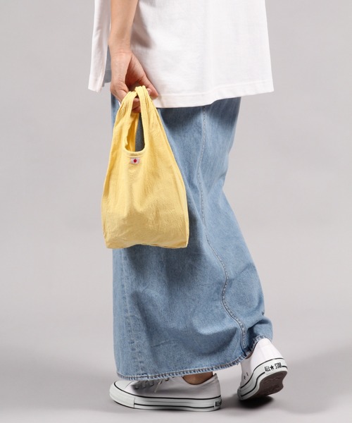niko and...(ニコアンド)の「オリジナル製品染めトートエコバッグS(エコバッグ/サブバッグ・レディース・イエロー/ブルー/ナチュラル・0)」の4枚目の写真