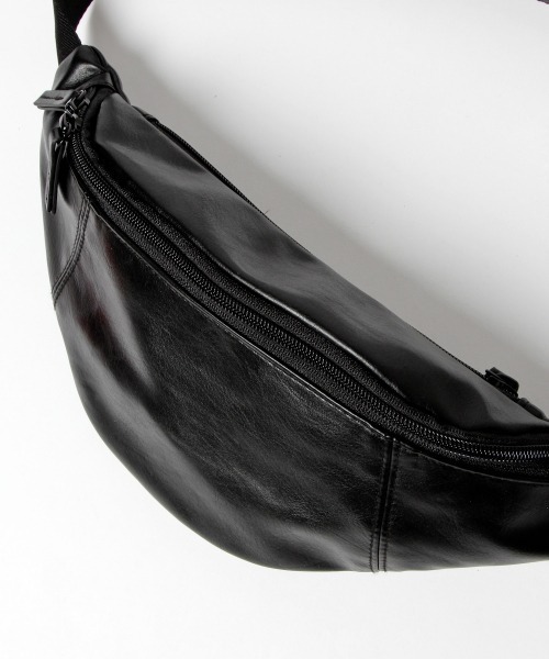 LOWRYS FARM(ローリーズファーム)の「FLウエストバッグ 958539(ボディバッグ/ウエストポーチ・レディース・ブラック/ダークブラウン・FREE)」の14枚目の写真