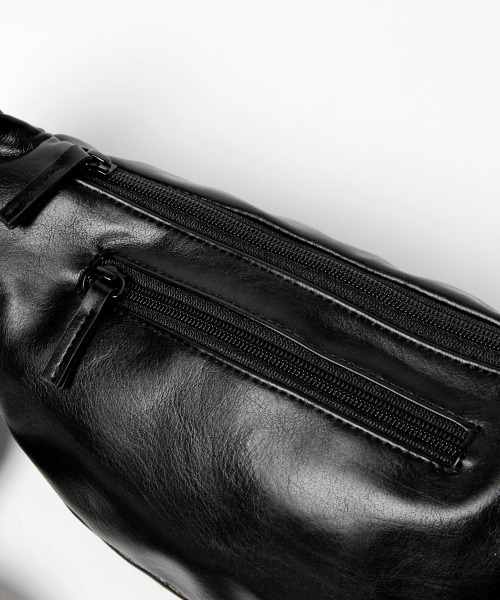 LOWRYS FARM(ローリーズファーム)の「FLウエストバッグ 958539(ボディバッグ/ウエストポーチ・レディース・ブラック/ダークブラウン・FREE)」の7枚目の写真