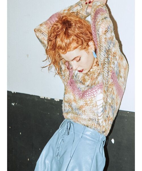 jouetie（ジュエティ）の「ミックスグランジルーズニット（ニット/セーター・レディース・レッド/グレー/ベージュ・MEDIUM）」の3枚目の写真
