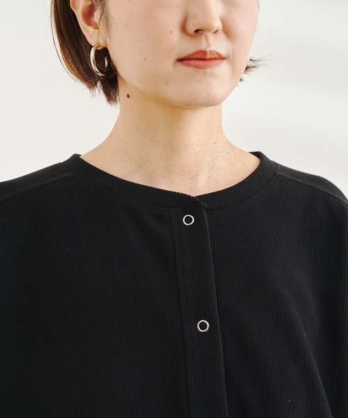 DouDou(ドゥドゥ)の「ステッチ入りボリュームスリーブカーディガン(カーディガン/ボレロ・レディース・アイボリー/ブラック・FREE)」の14枚目の写真