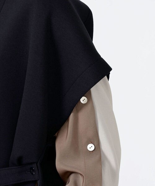 LOVELESS(ラブレス)の「ディープVネック オーバーベスト(ベスト・レディース・ブラック/グリーン・36)」の6枚目の写真