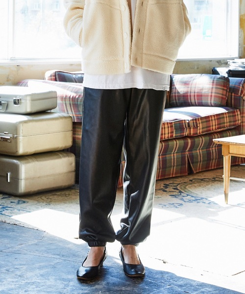 .efiLevol（エフィレボル）の「Eco Leather Easy Pants（その他パンツ・メンズ・ブラック・FREE）」の4枚目の写真