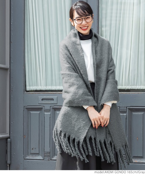 coca(coca)(コカ)の「ポケット付きふわふわショール(マフラー・レディース・アイボリー/グレー・ONE SIZE)」の5枚目の写真