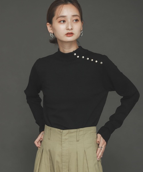 SENSE OF PLACE by URBAN RESEARCH（センスオブプレイスバイアーバンリサーチ）の「ストレッチボタンディテールセーター（ニット/セーター・レディース・ブラック/アイボリー/ライトブルー/ホワイト系その他・ONE）」の13枚目の写真